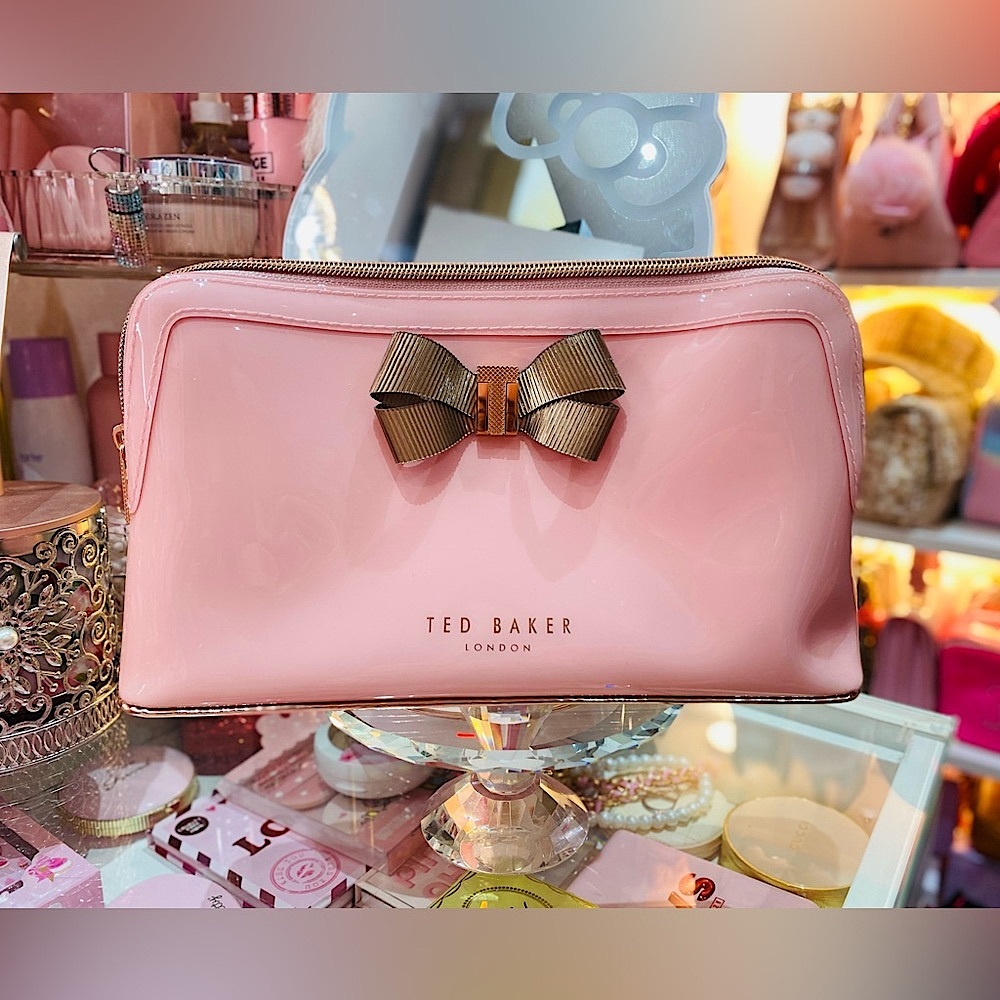 TED BAKER MAKEUP BAG IN PINK AND ROSE GOLD